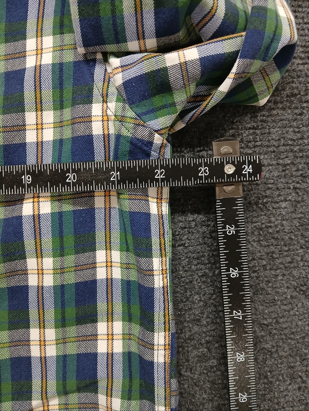 Tommy Hilfiger Men's SZ MED. Green, Blue & White Plaid Button-Down L/S Shirt - Picture 6 of 10
